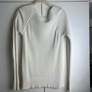 Cream knit straight cut sweater